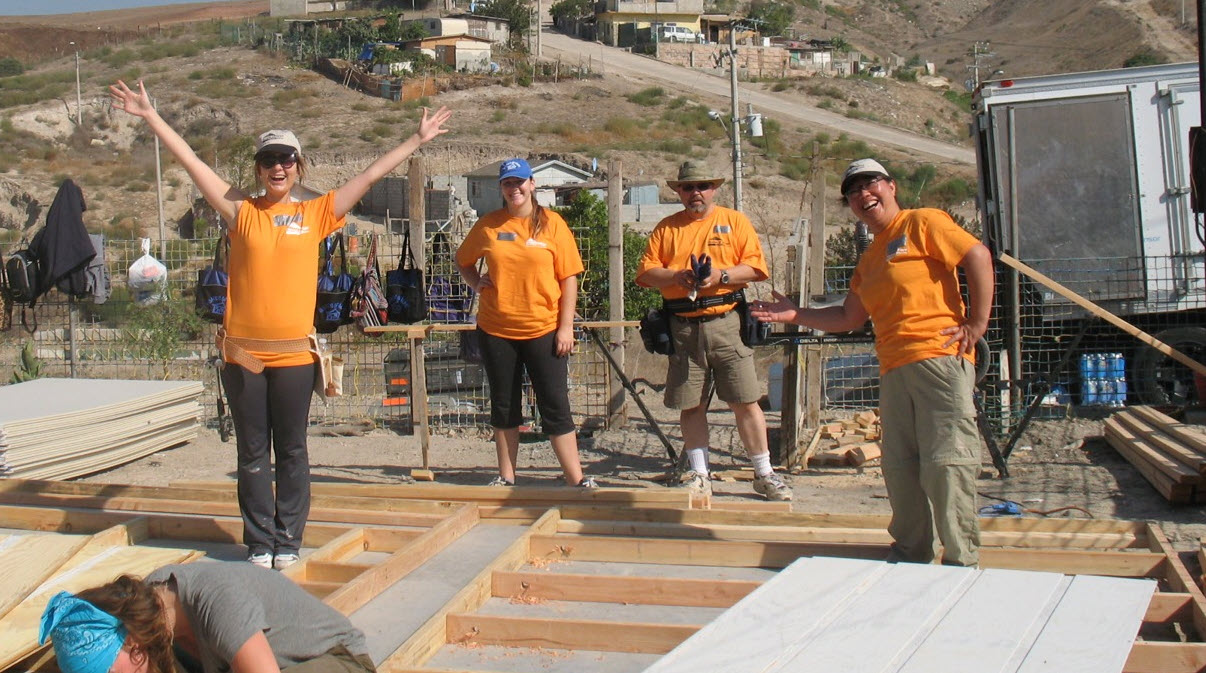 20-building_home_tijuana.jpg